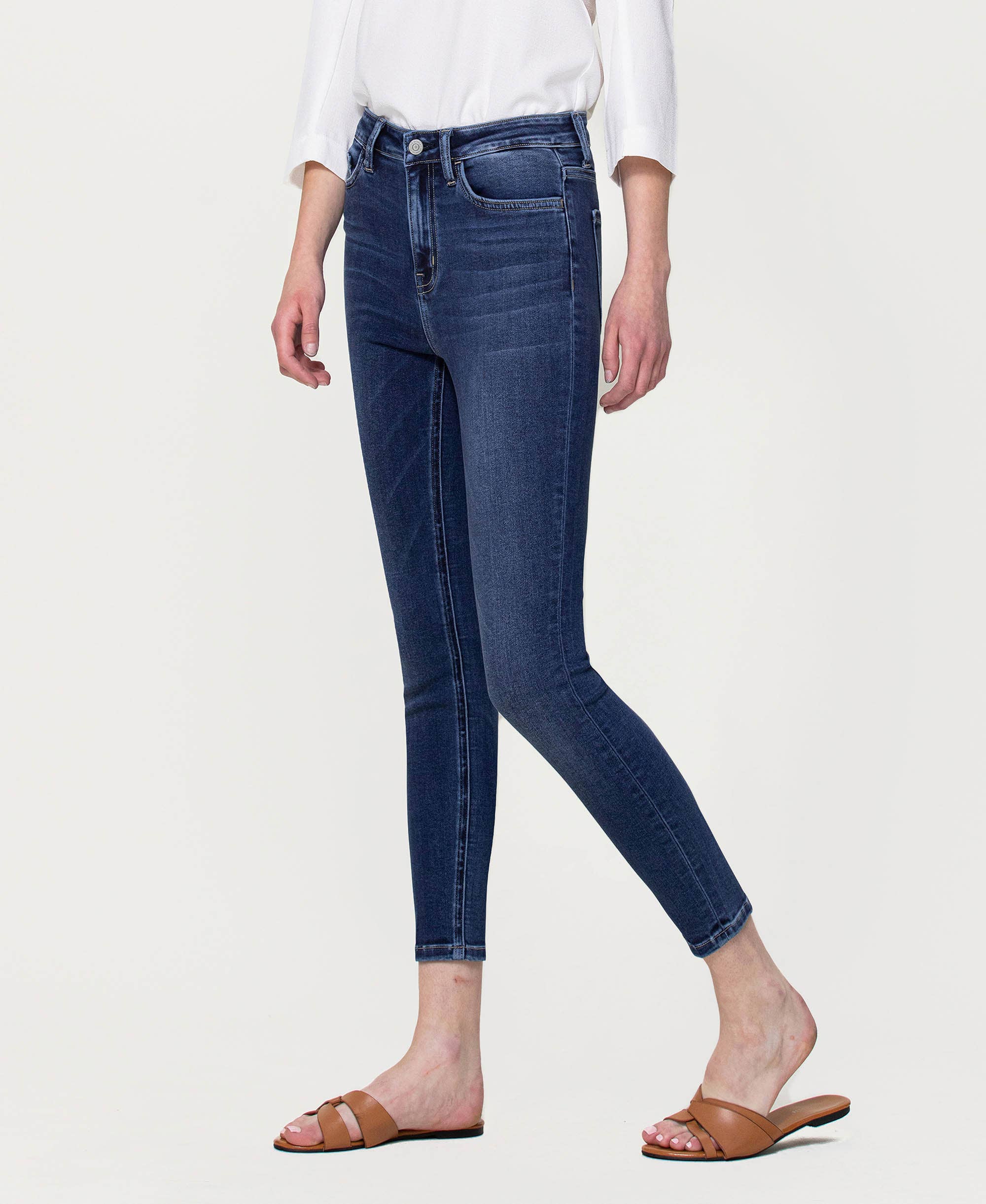 HIGH RISE SUPER SOFT CROP SKINNY JEANS