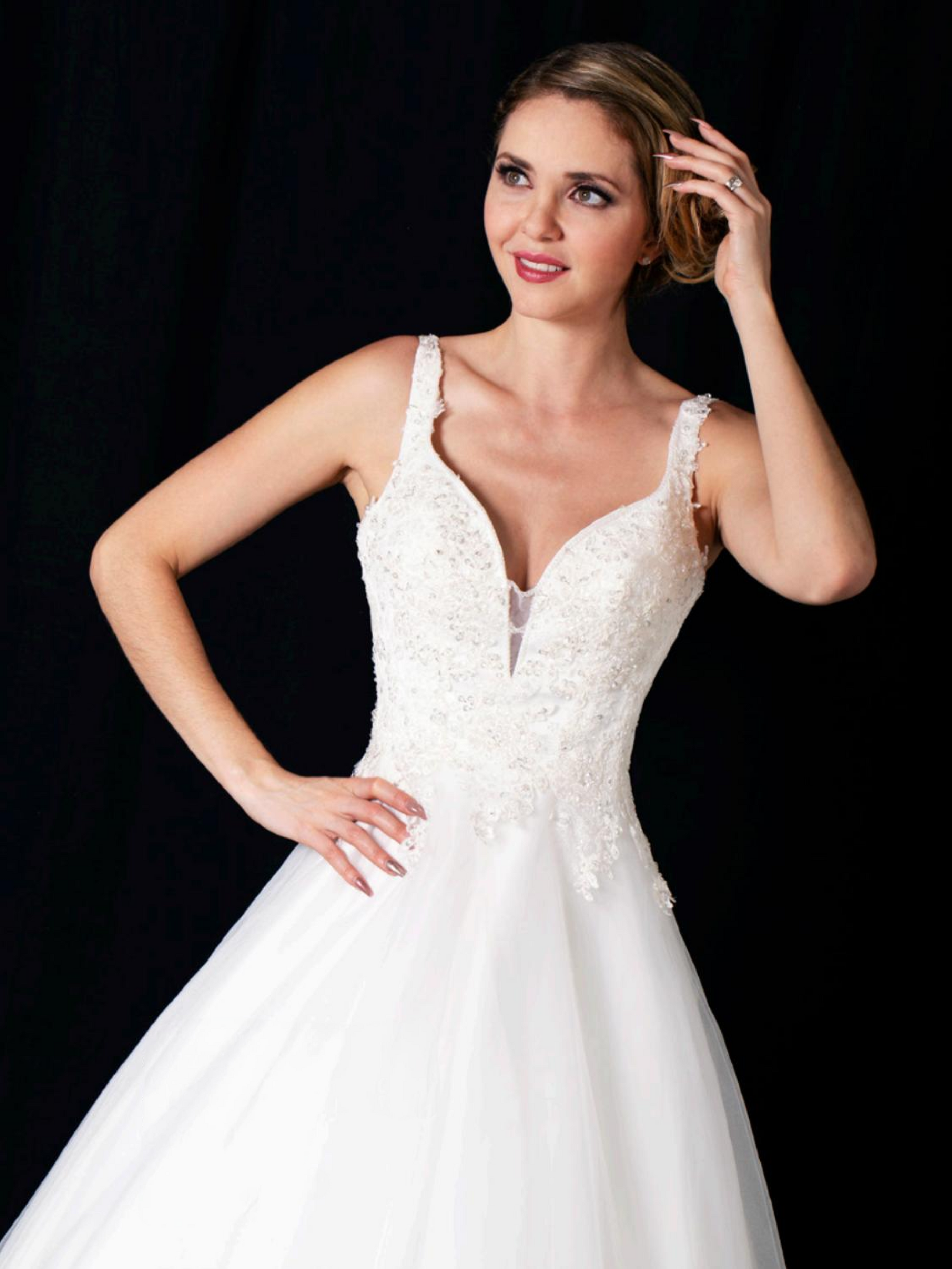 Last Dress: Moonveil Majesty_AA9346_WHITE_14