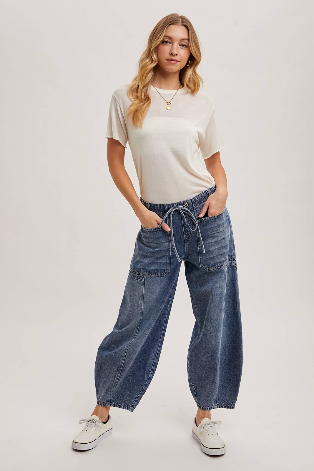 DENIM MID-WAIST DRAWSTRINGS BARREL JEANS